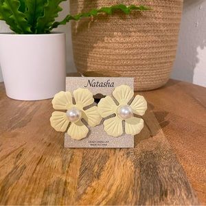 New Flower with Pearl Earrings